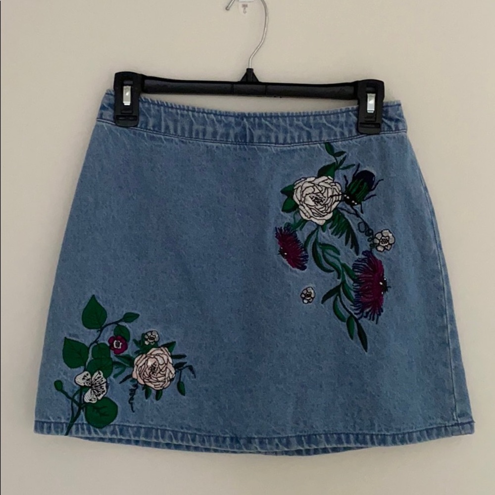 H&M Coachella collection denim skirt w embroidery
